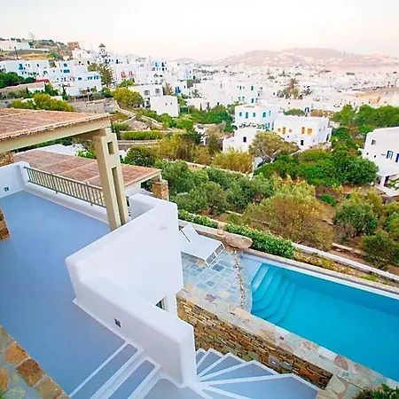 Agia Anna Sleeps 13 With Pool And Air Con 别墅
